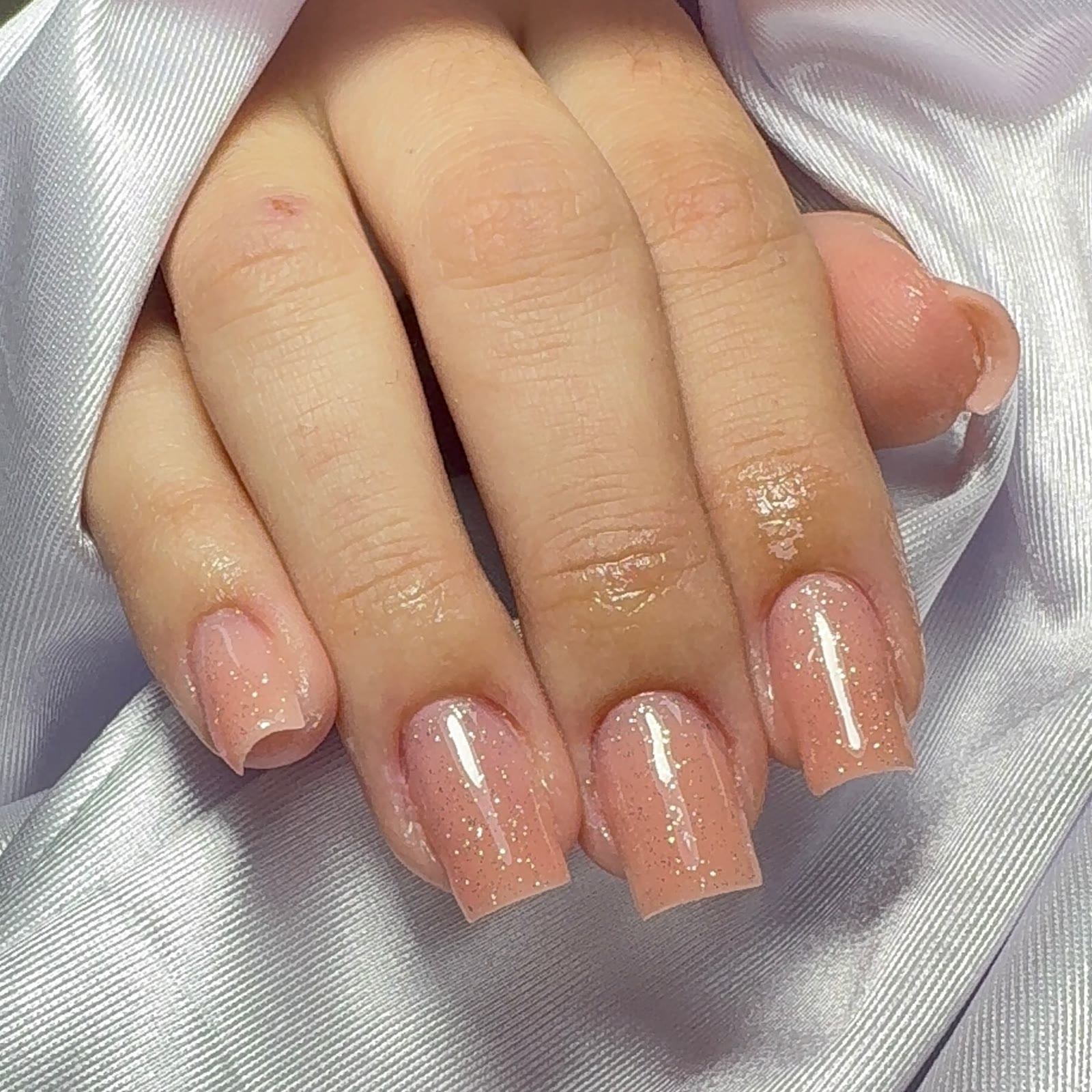 Nude com brilho — Ana Corrêa