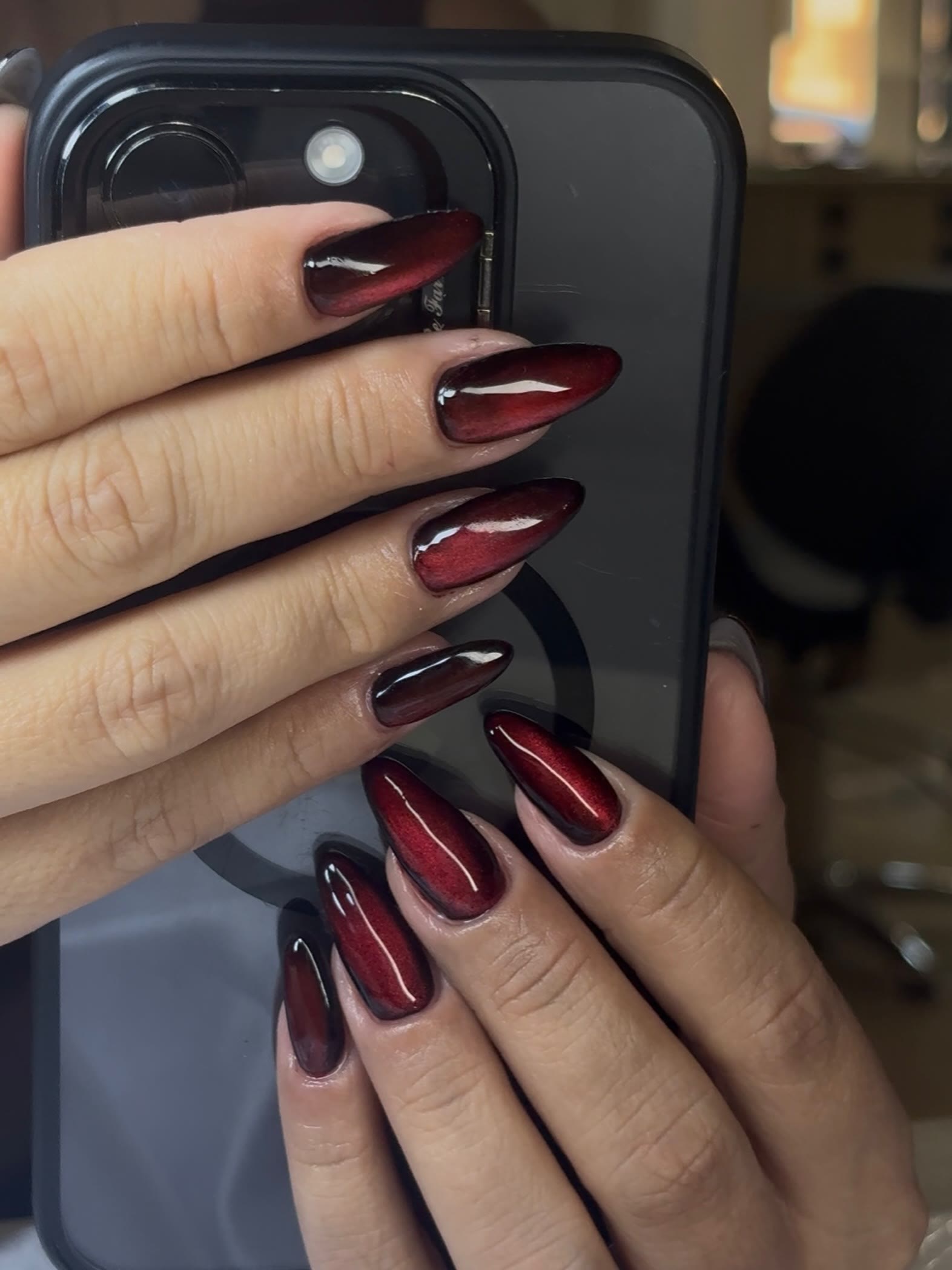 Vermelho magnético — Ana Corrêa